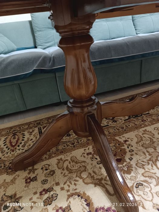 Стол раздвижной в гостиную