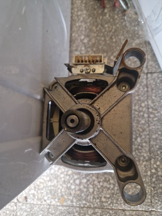 Пералня hotpoint wmg641 на части