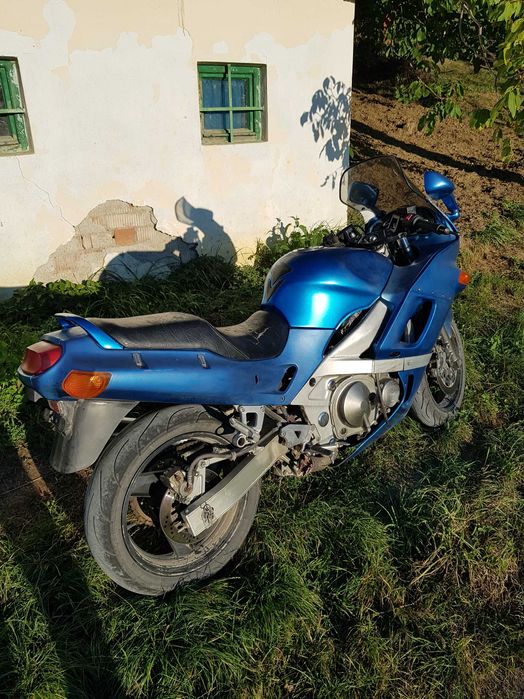Schimb/Vând Kawasaki ZZR600E (ZX6) 1995 pentru proiect, stuntbike, trackbike, piese (nu dezmembrez)