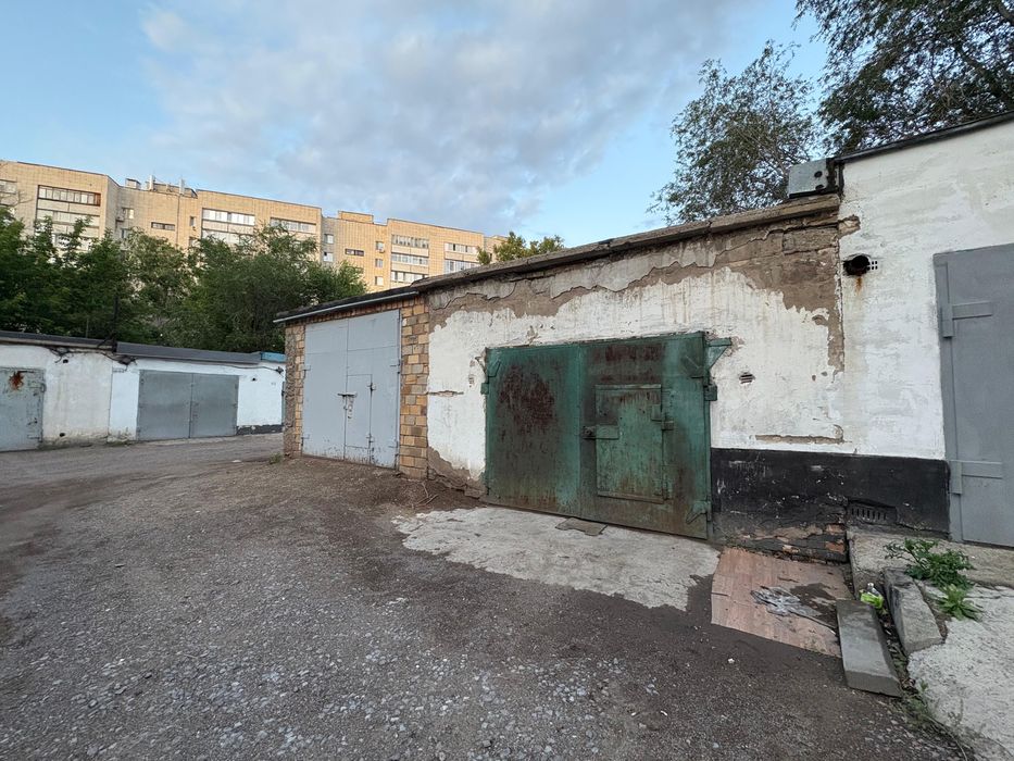 Продаю гараж в спальном районе
