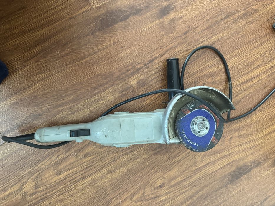 Болгарка Crown Angle Grinder