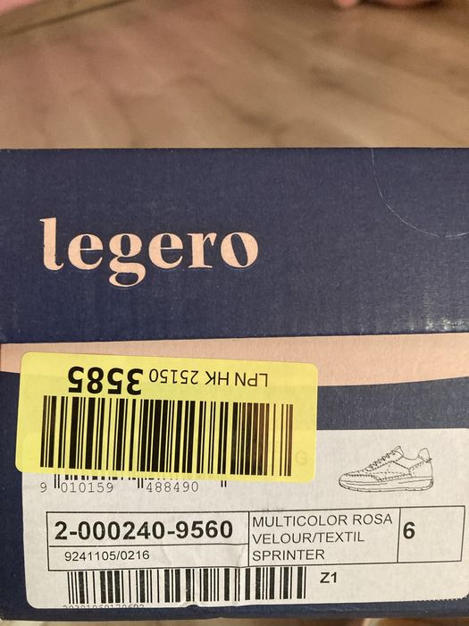 Дамски спортни обувки Legero