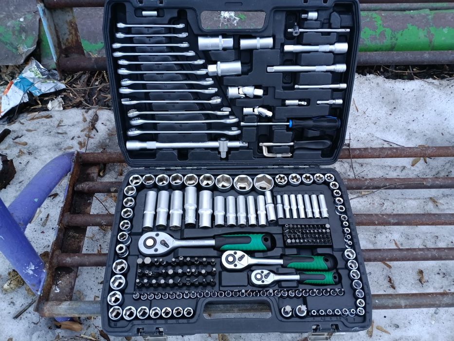 Продам набор головок