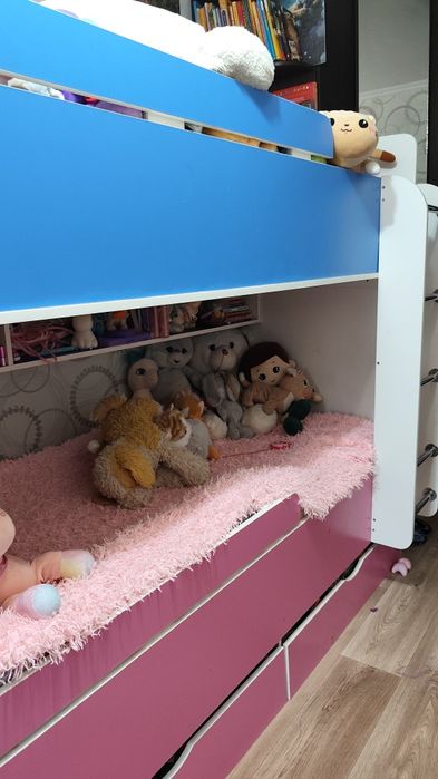 Продам двухъярусную кровать