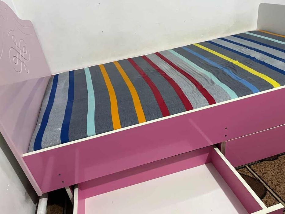Кровать для девочек