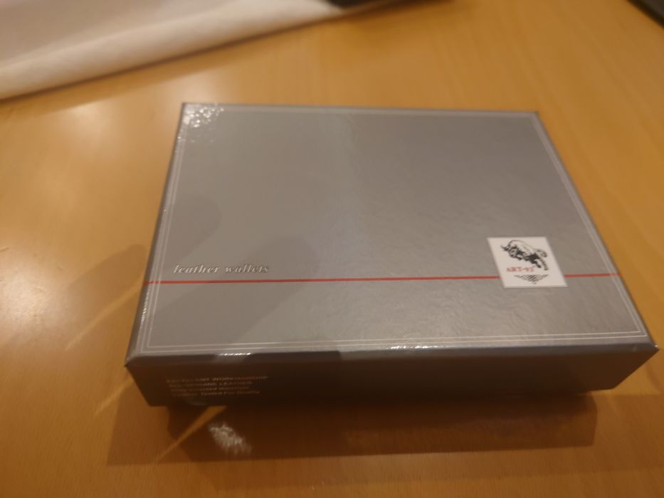 Маркови Мъжки портмонета