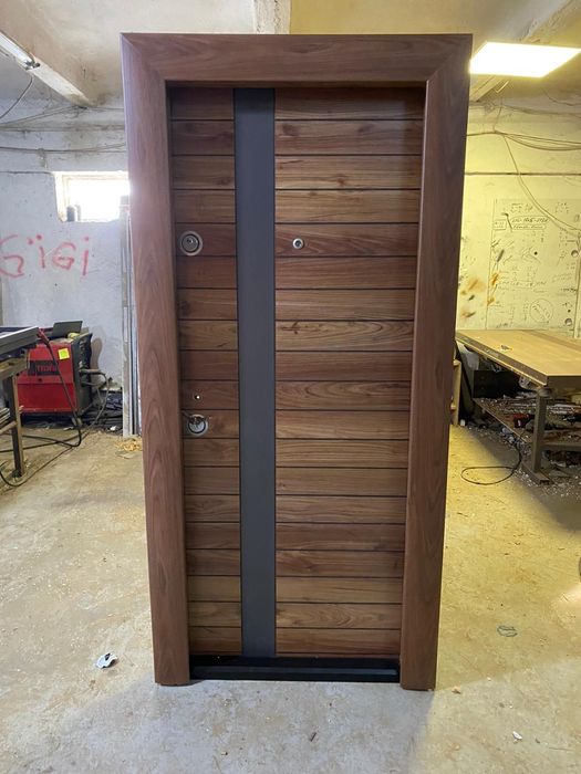 Uși usa de Exterior metalice intrare în apartament montaj inclus