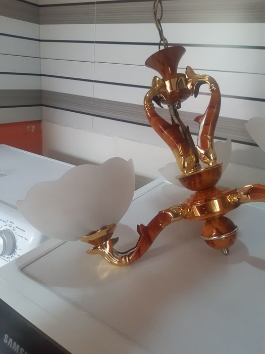 Продам люстру трёхрожковую бу