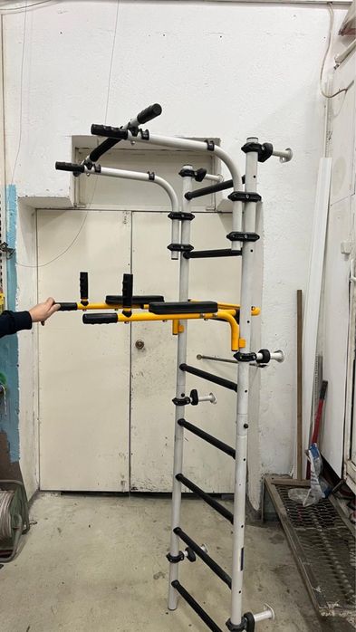 Спортивная шведская стенка