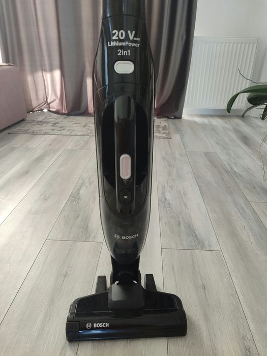 Aspirator vertical Bosch 20 v 2 in 1