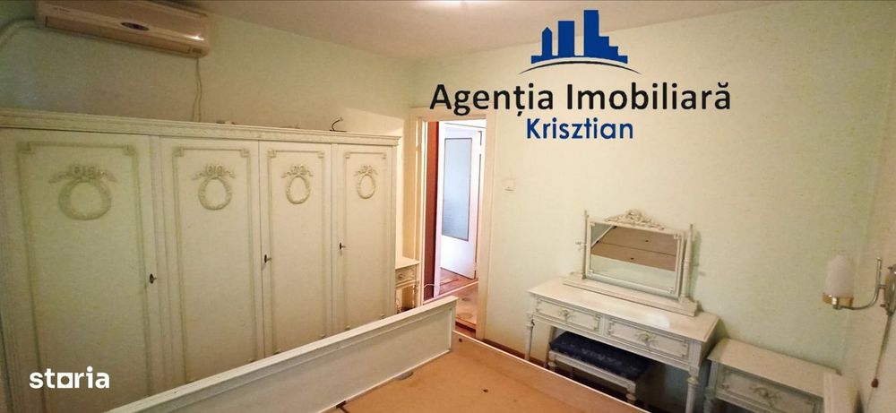 Apartament cu 4 camere de vânzare în Micro 16
