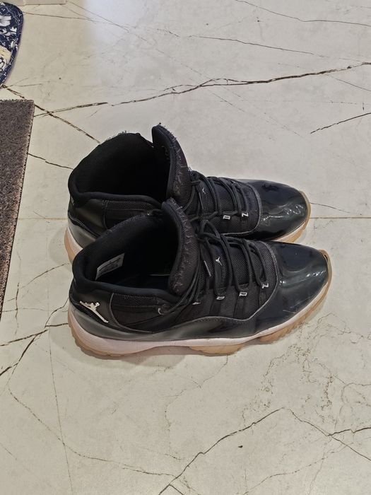 Продаю Jordan 11  б/у