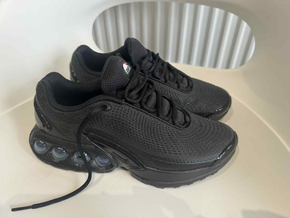 маратонки nike dn  38,5