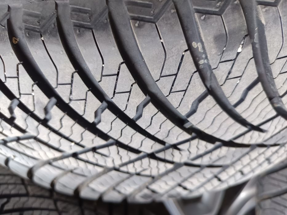 19ц.Оригинални джанти с всесезони гуми за Шкода 5х112