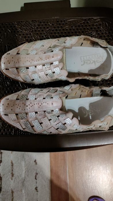 Дамски сандали от естествена кожа в отлично състояние