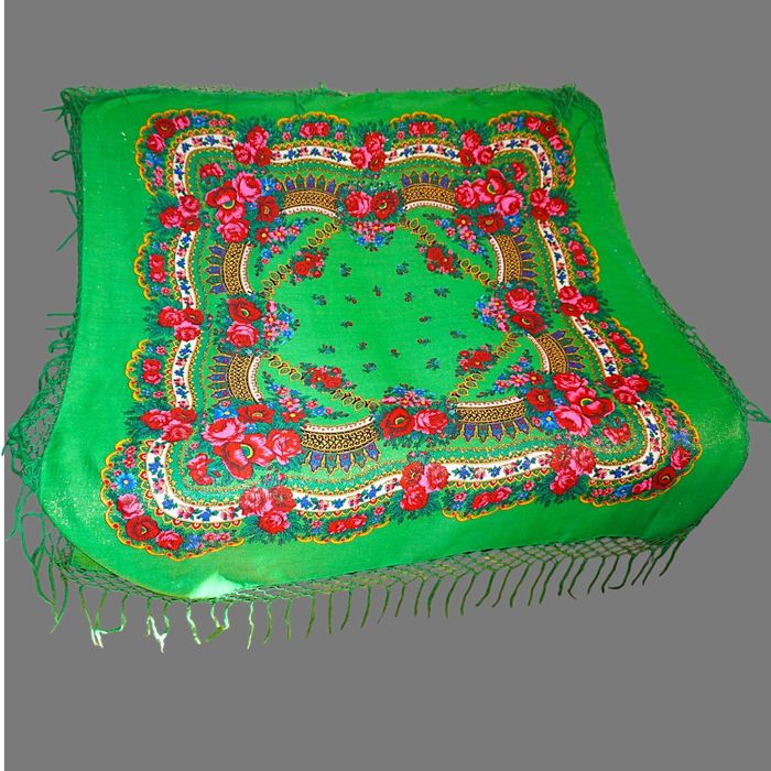 Basma veche din lana virgina , sal traditional mare 130 cm x 130 cm