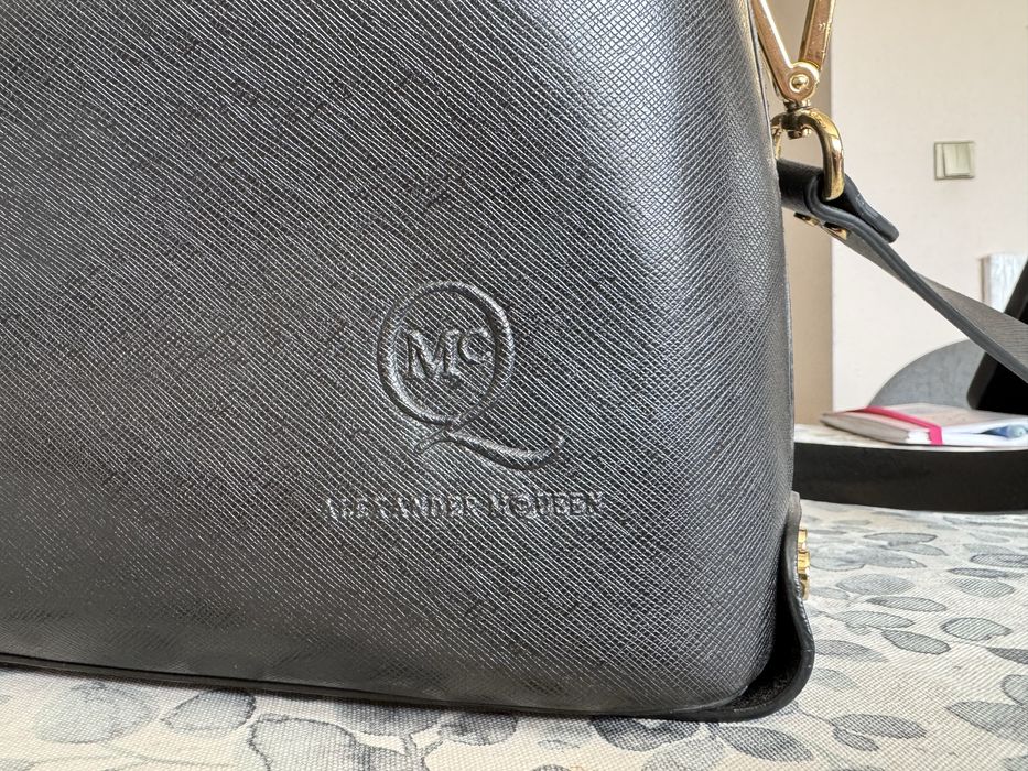 Alexander McQueen дамска чанта