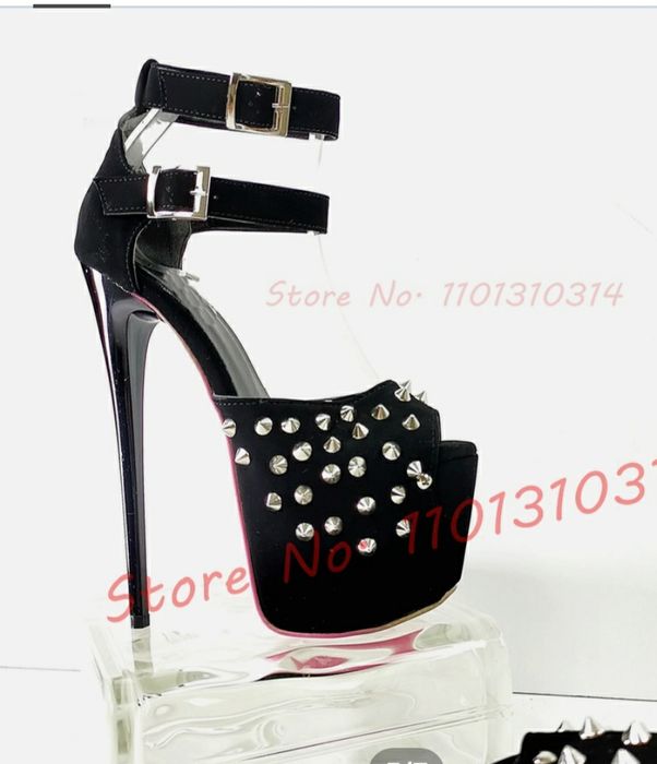 Туфли на высокой шпильке