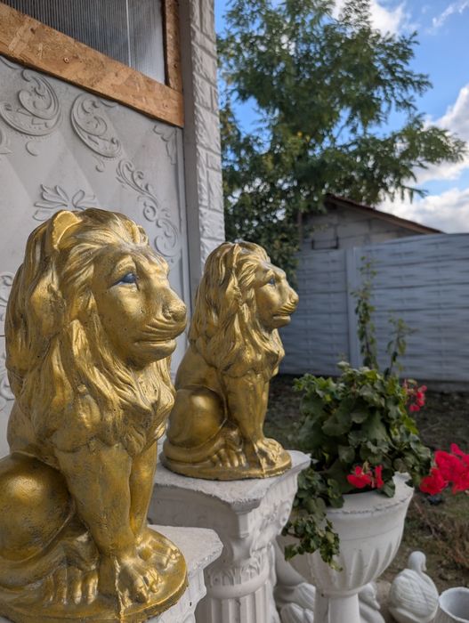 Decoratii gradina din beton, figurine din ciment, lei  gard Calarasi