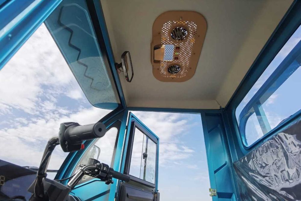 Triciclu fara permis cu cabina 2000w