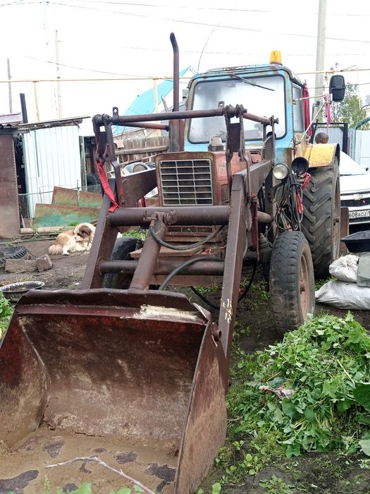 Продам трактор и все для трактора много чево есть