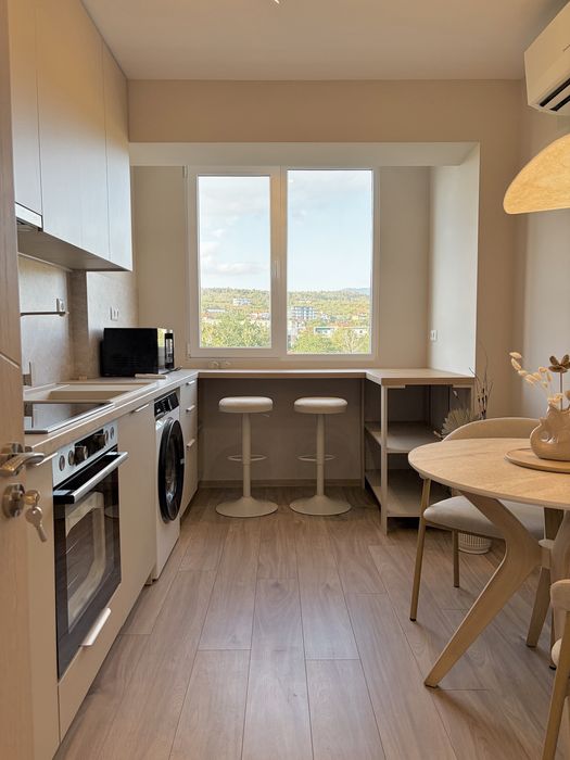 ПРОДАЖБА ДИРЕКТНО ОТ СОБСТВЕНИК! Апартамент след основен ремонт, две спални, готов за нанасяне с мазе и таванско помещение