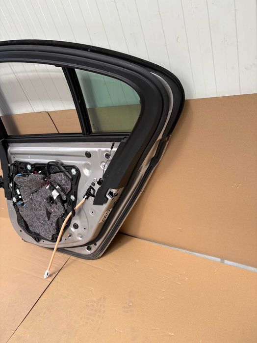 Задна Дясна Врата За БМВ Ф90 Г30 7408964 BMW F90 G30