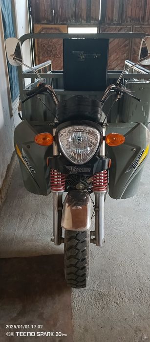 LOCHIN moto sotiladi