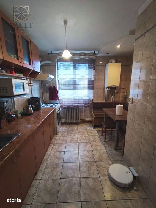 Apartament 3 camere - centrala proprie - Rahova, Teius