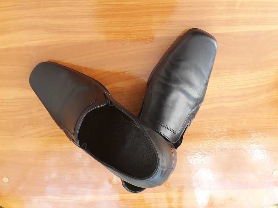 Vand pantofi din piele naturala