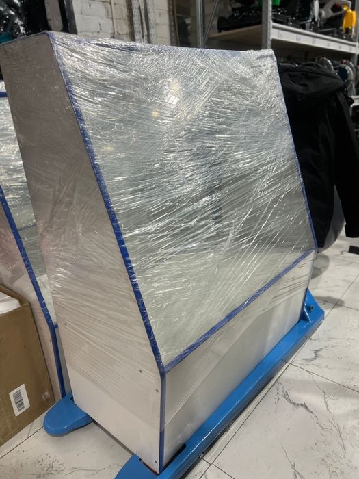 Продам витрины для торговли