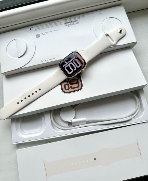 Apple iWatch 10 Gold 42mm 100%