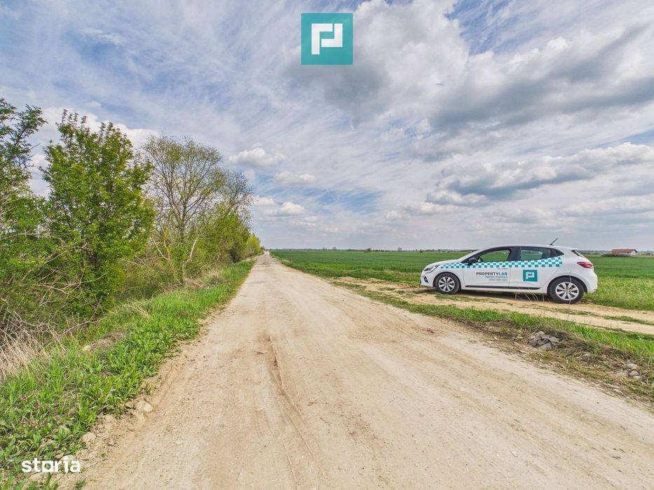 Teren extravilan 2050 mp, Giroc