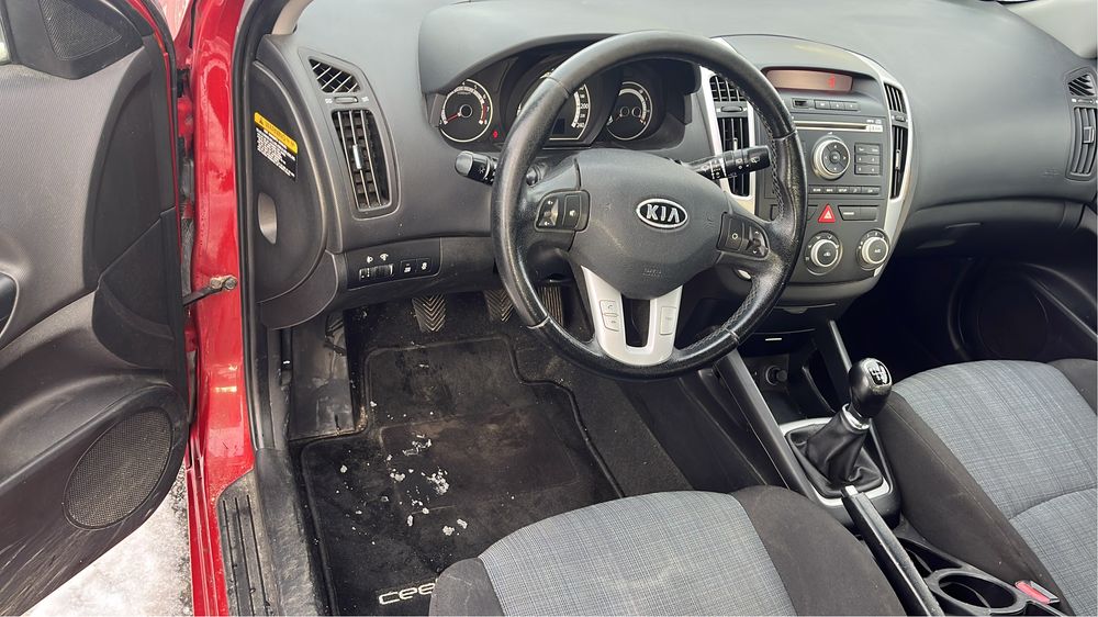 Kia CEED 1.4 i EURO 5 Clima (scurt)