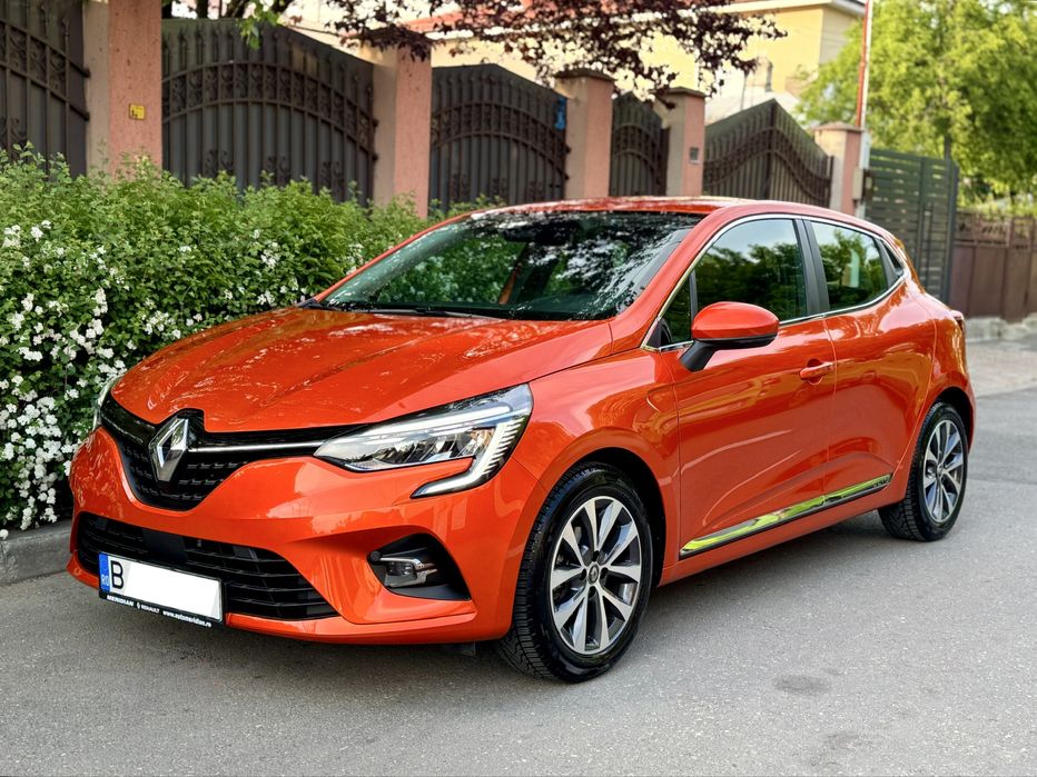Renault Clio 5 - 19.000KM - An Fabricație 2020/05 - Model Intens TCe 100 CP - Revizii Anuale Reprezentanță.