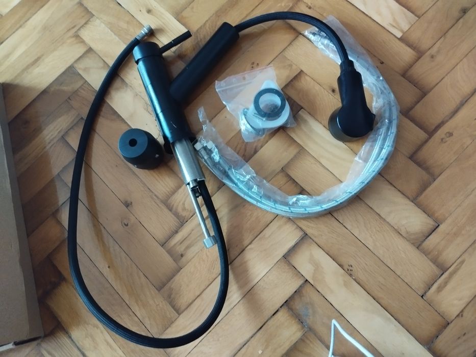 Baterie chiuvetă, neagra cu doua moduri la buton