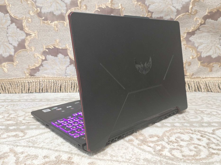 Asus TUF Gaming F15 FX506LH / i5-10300H / GTX 1650 4GB / 144Hz