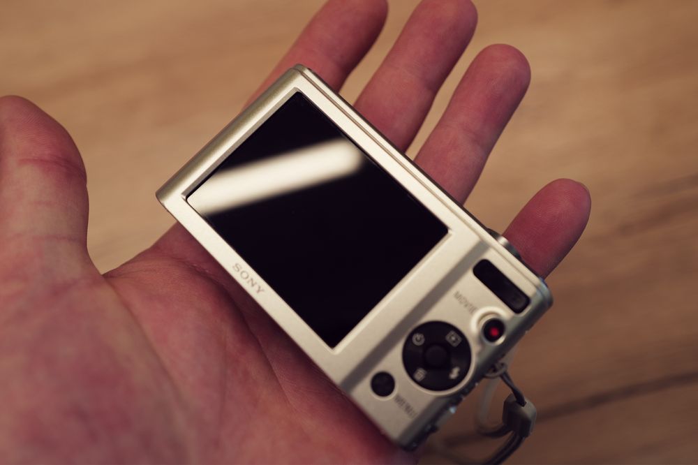 Aparat foto Sony Cybershot W800 20 megapixeli ca si NOU incarcare USB