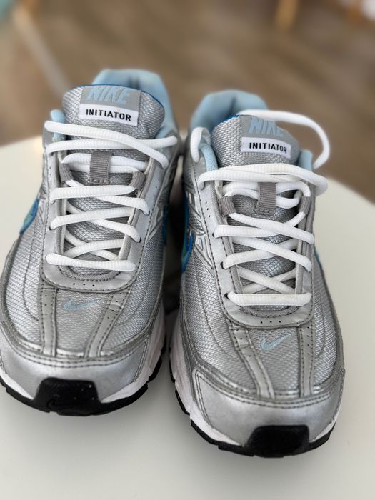 Дамски обувки Nike Initiator 37.5 сиво/сребристо/синьо