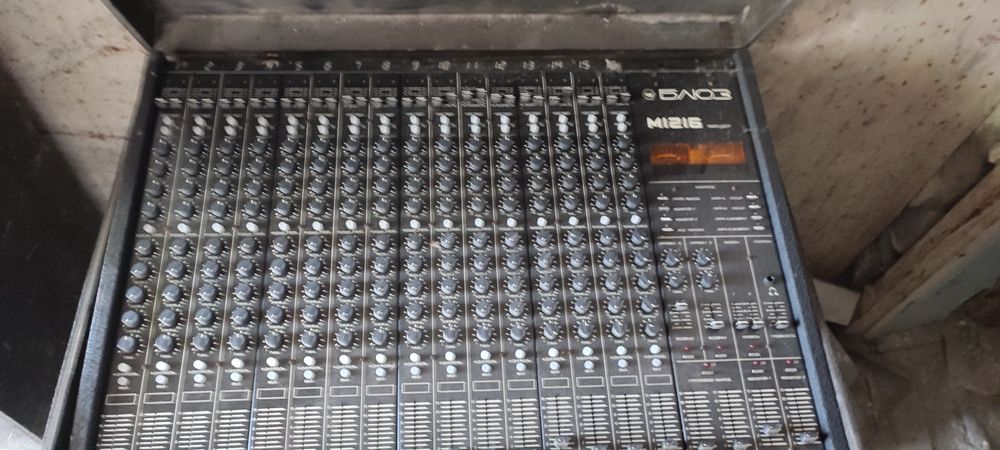 Микшерный пульт, уселитель, колонки Блюз..