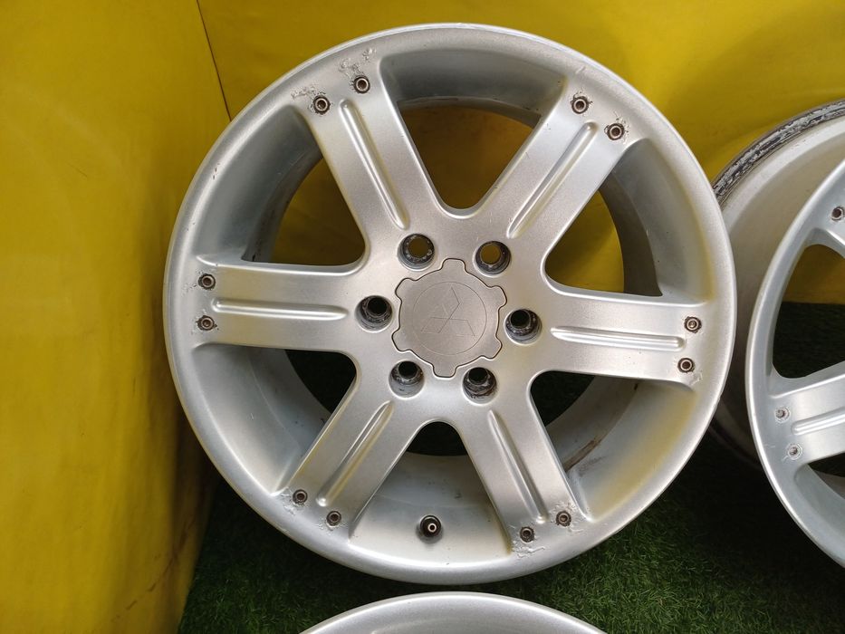 Диски R18 6×139.7 на Mitsubishi Pajero.