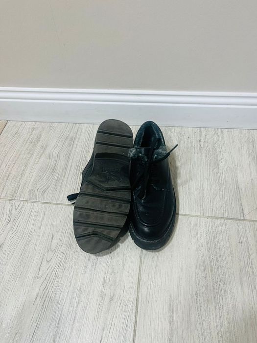 Продам зимние ботинки Caprice