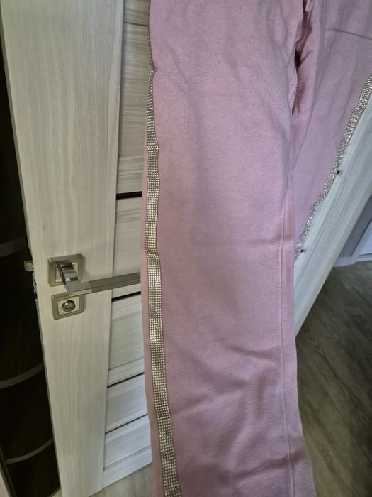 Продам женский костюм