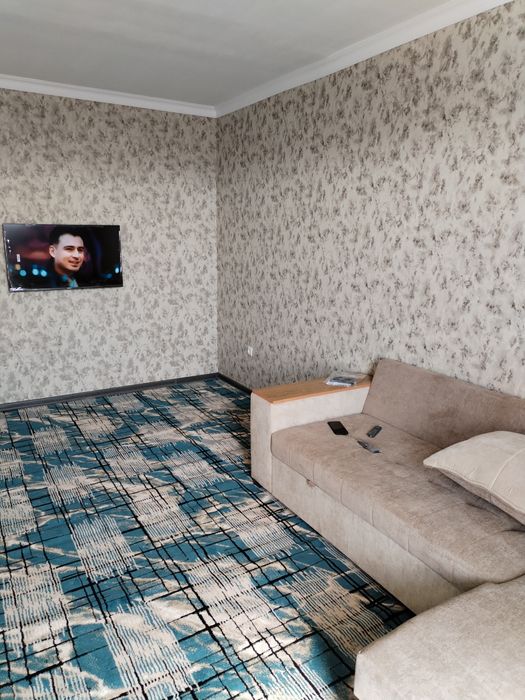 1 хонали уй Ангор туман Дехқон бозоири орқасида