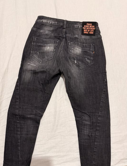 Pause Jeans