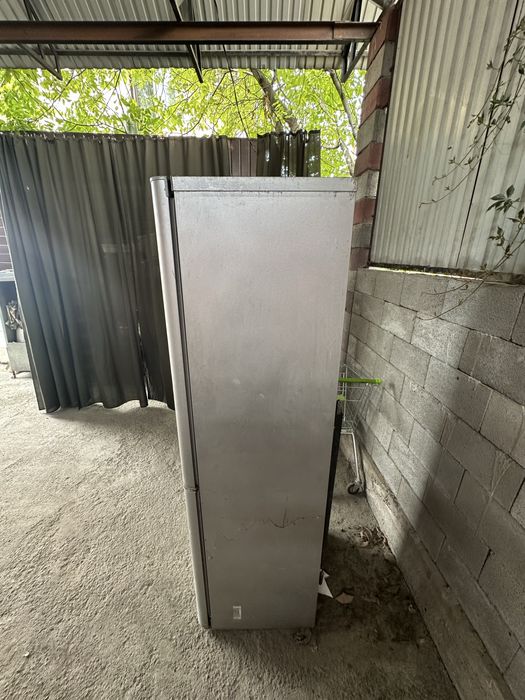 Холадилник indesit