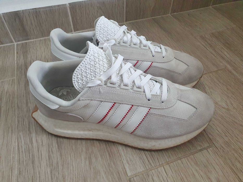 Маратонки Adidas Retropy E5