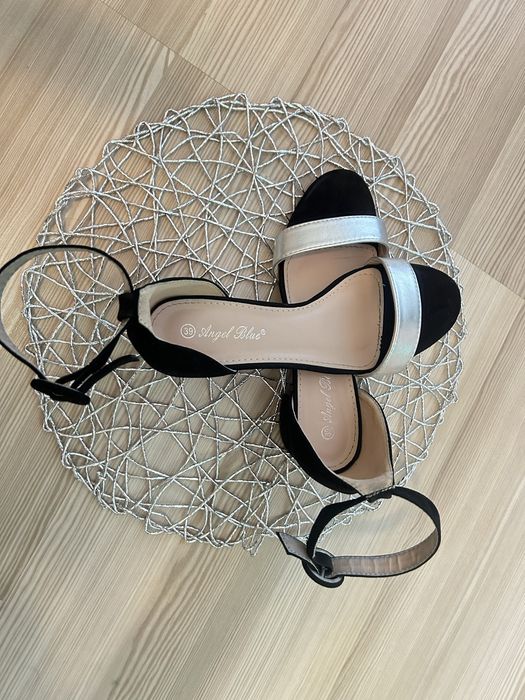 Sandale 39 39 • Foarte buna • Angel Blue