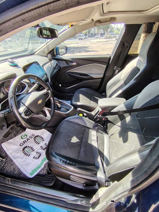 Продается Chevrolet Onix Premier 1 позиция
