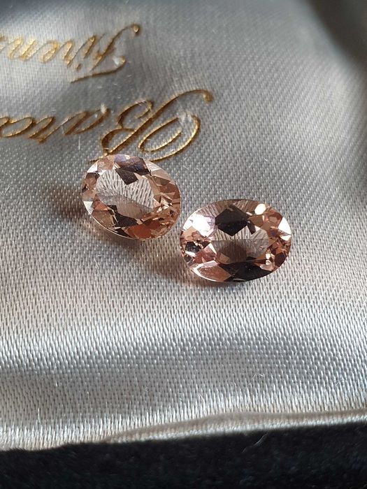 Pereche morganit natural